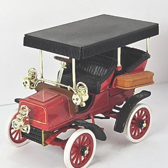 1904 Cadillac Model B   1:32 Scale Surrey Diecast All White Tires - Picture 1 of 11